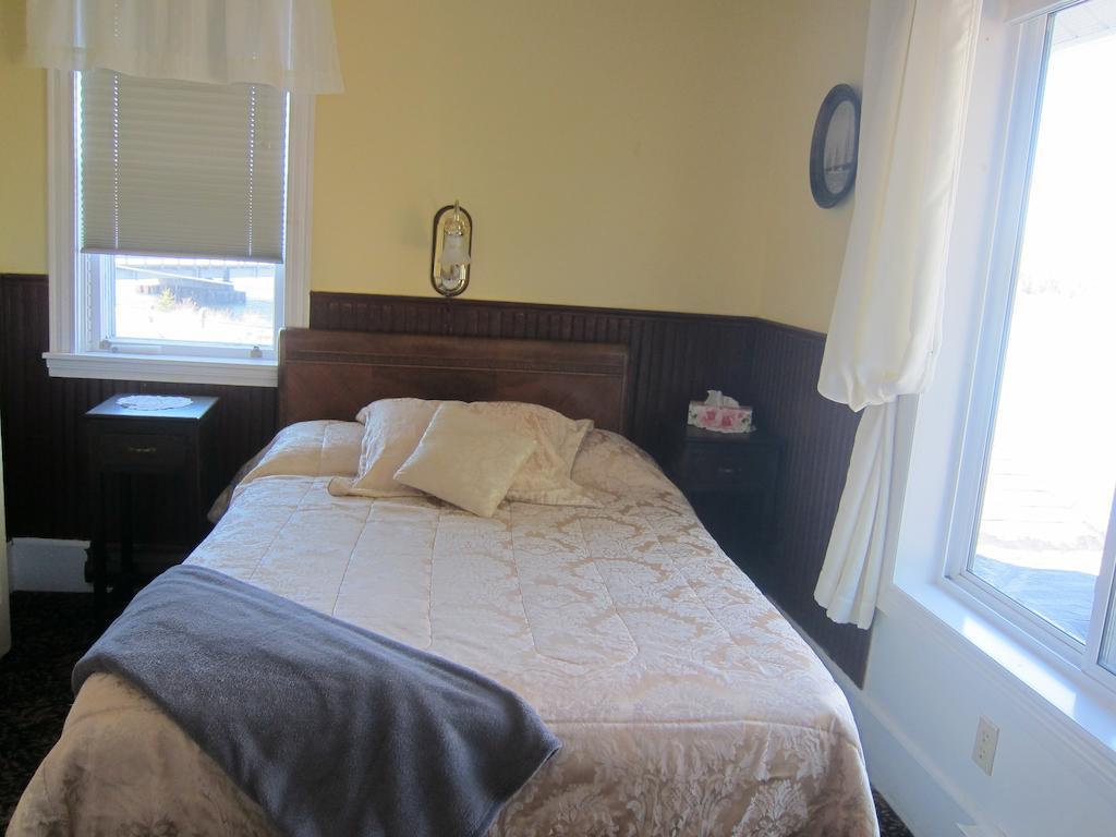 Salmon River Country Inn Head of Jeddore Eksteriør billede
